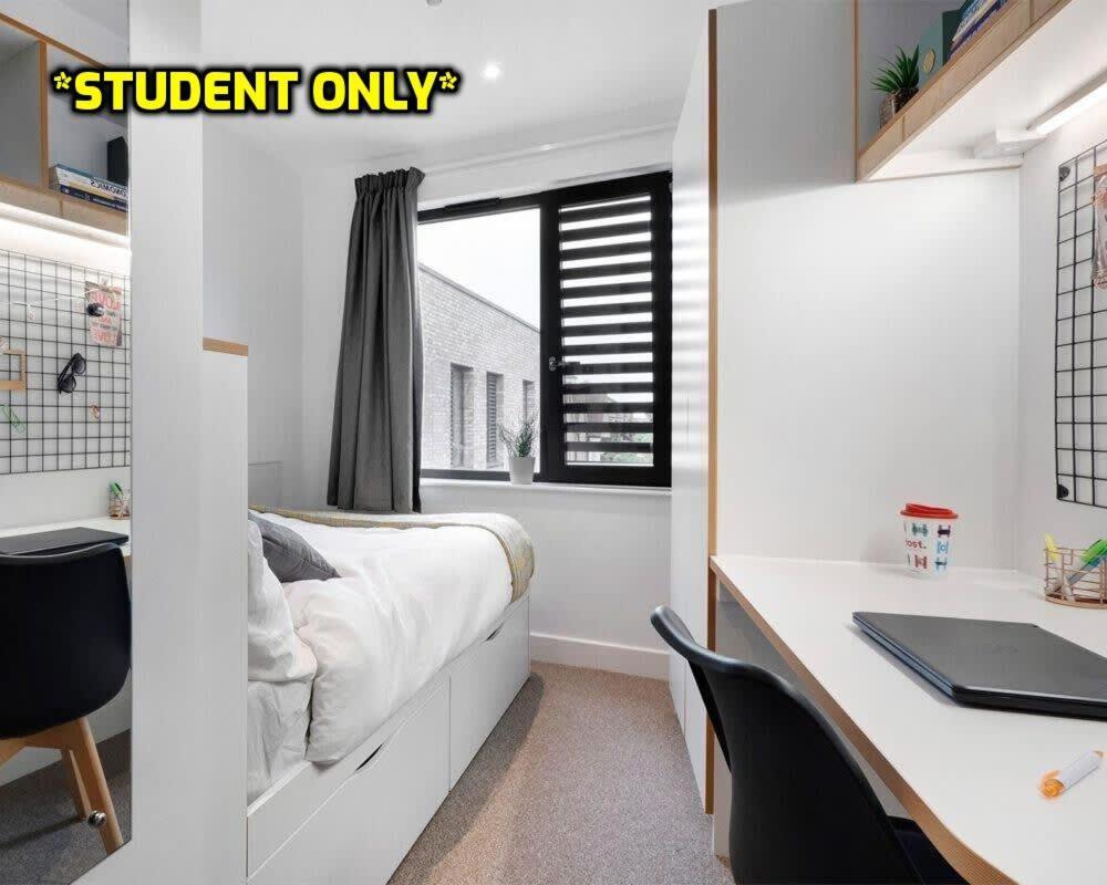 Student Only Zeni Ensuite Rooms, Colchester Bagian luar foto