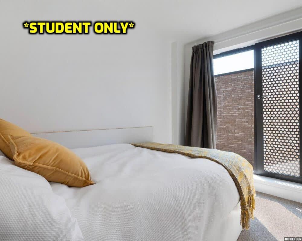 Student Only Zeni Ensuite Rooms, Colchester Bagian luar foto